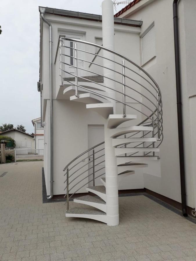 Haus Milana Apartment Nin Bagian luar foto