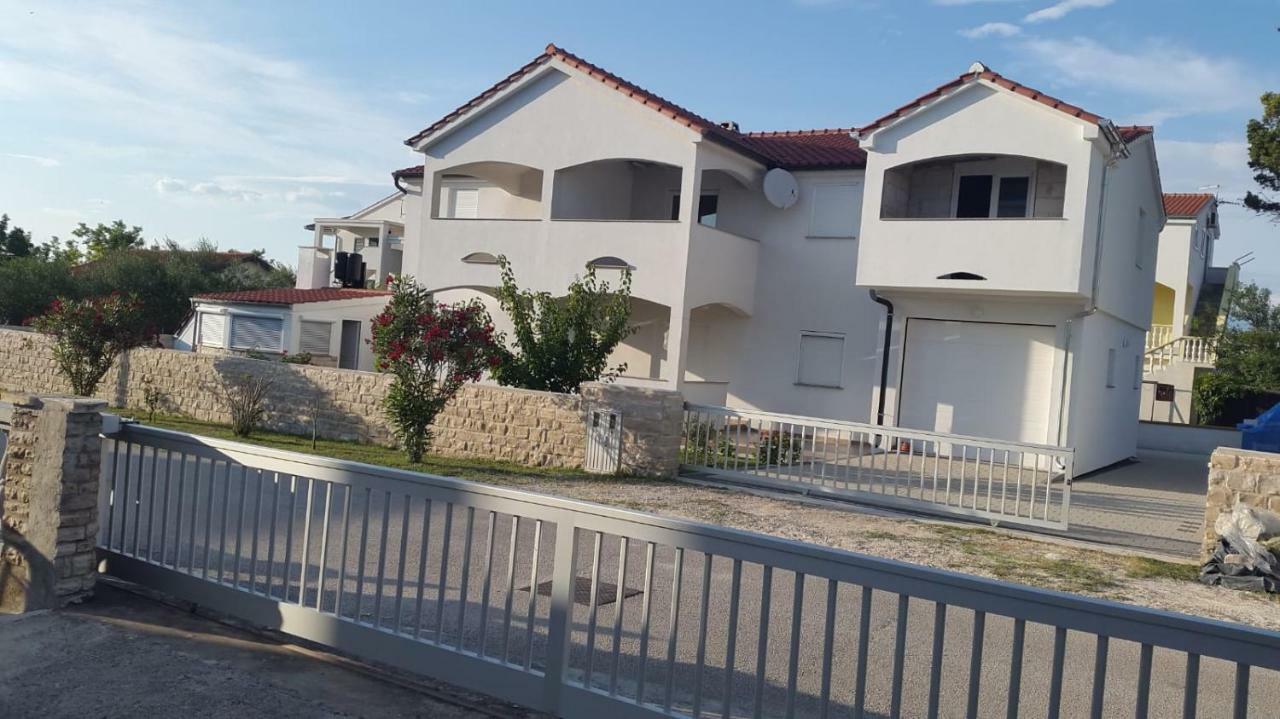 Haus Milana Apartment Nin Bagian luar foto